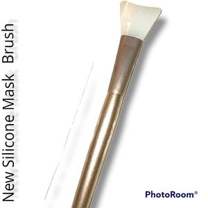 3/$15- Rose Gold Silicone Mask Brush NIP